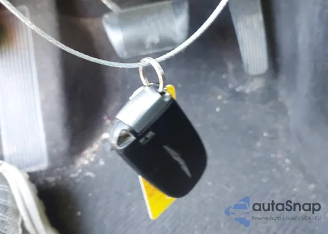 2016 Chrysler 300 Limited z USA, uszkodzony, nr VIN 2C3CCAAG0GH273780